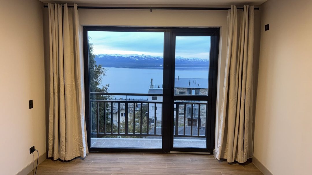 Departamento monoambiente, vista al lago. Alquiler