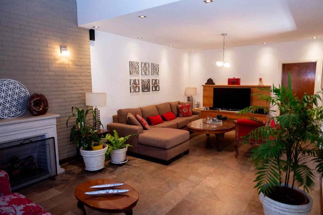 VENTA Casa Don Bosco.PILETA. 5 amb. APTA CREDITO.