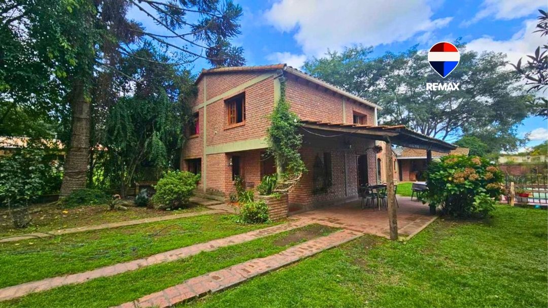 VENTA CASA C/PILETA 3 DOR SAN LORENZO APTA CREDITO