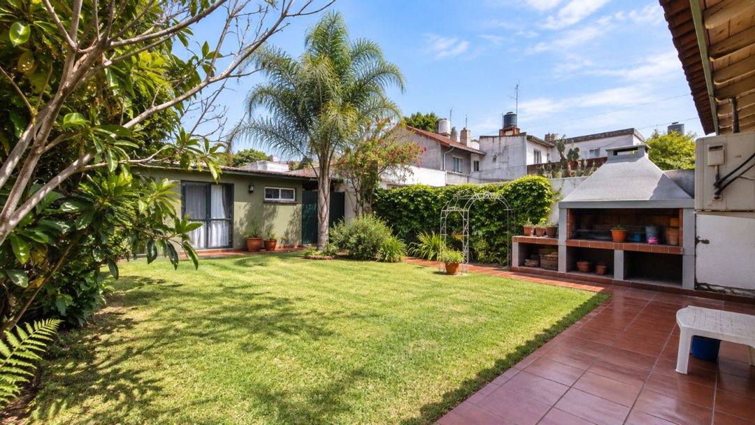 VENTA CASA 4 AMBS HAEDO PARQUE COCHERA