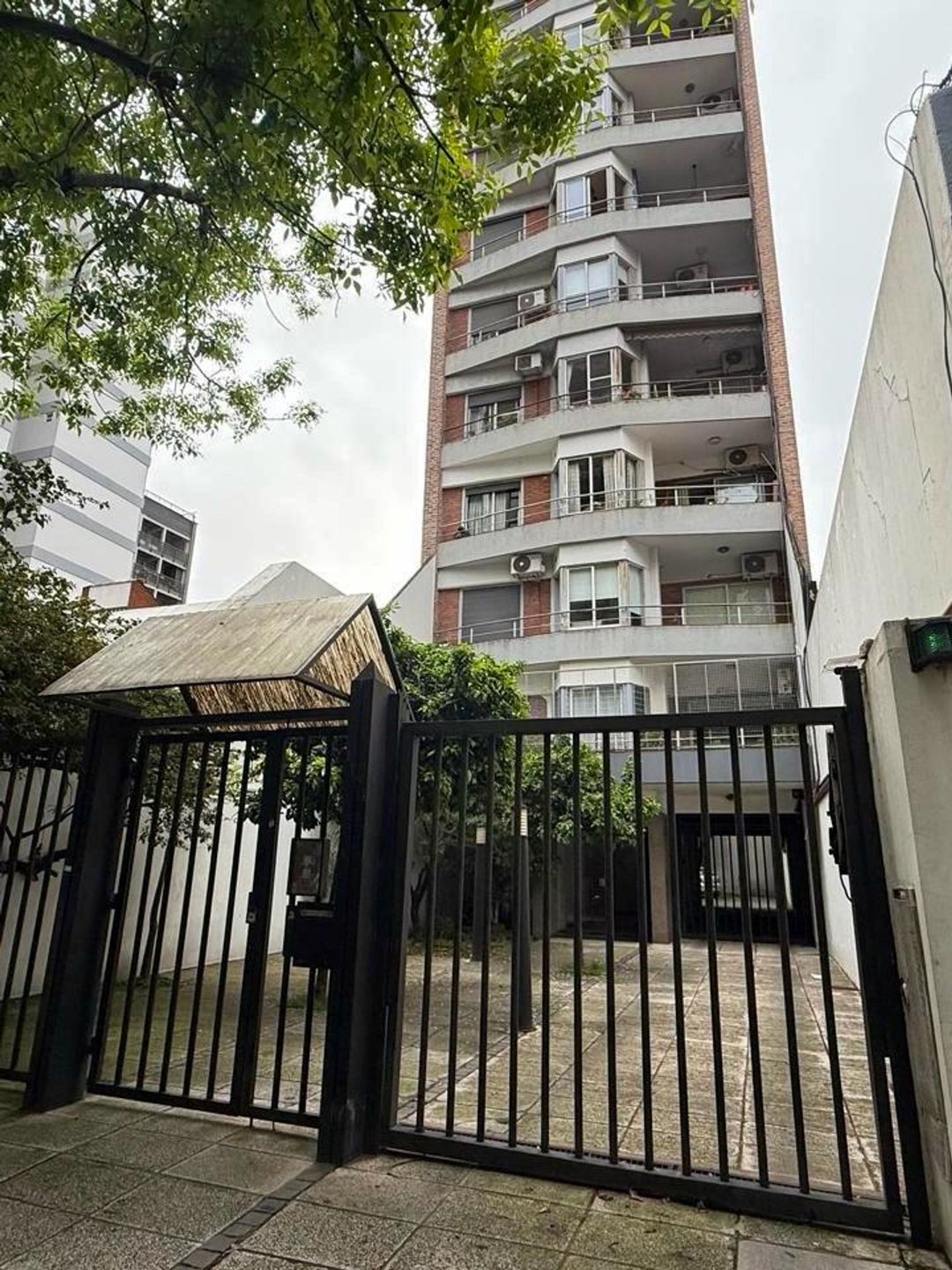 VENDO 2 AMBIENTES CON BALCON EN PARQUE CHACABUCO