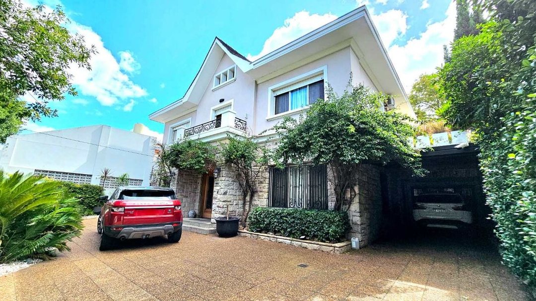 Venta Casa 650 m2 cub Lote 971 m2 Vicente Lopez