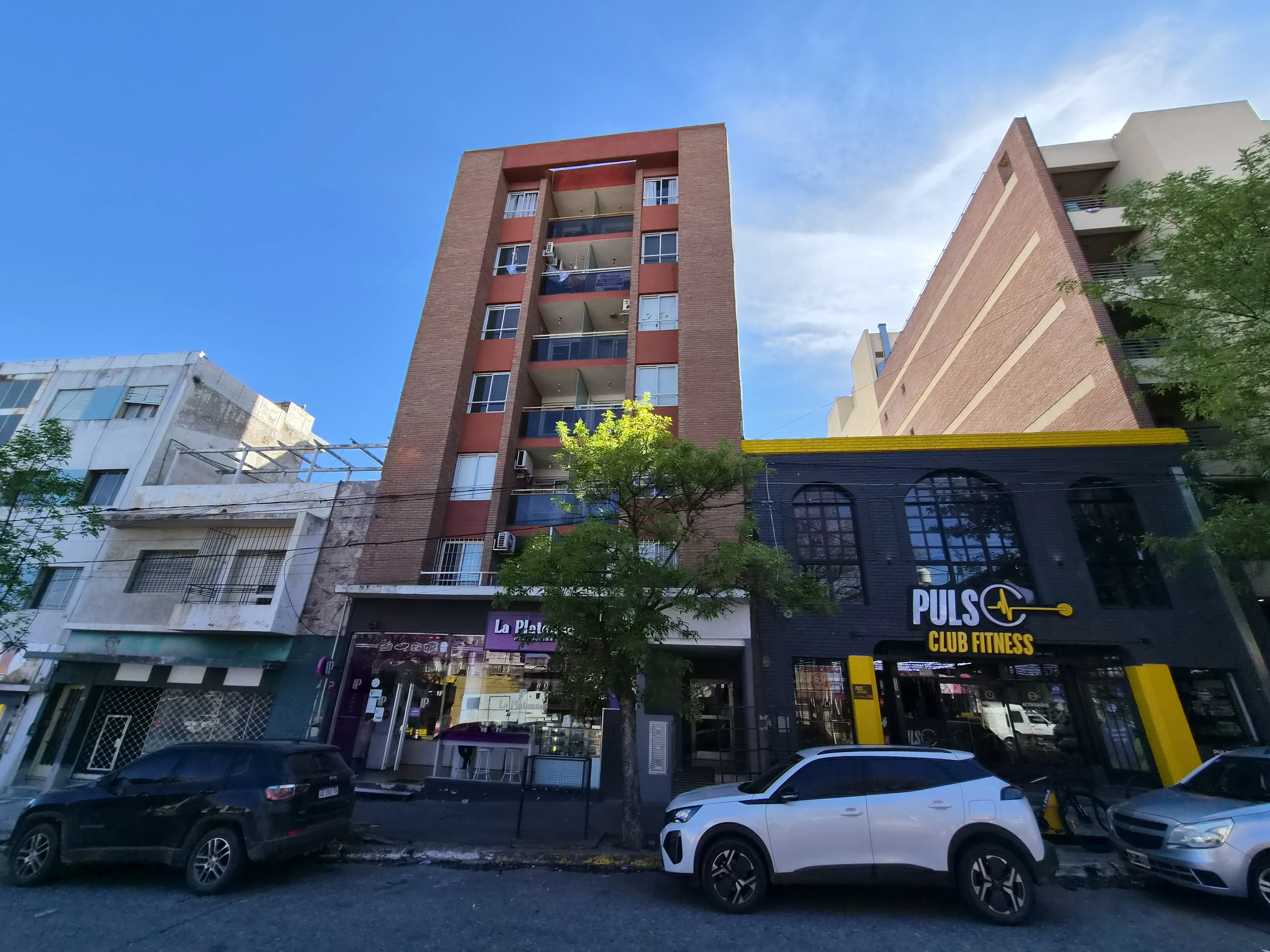 ALQUILO GRAL PAZ AV. PATRIA 229 1 DORMITORIO FRENTE BALCON !!