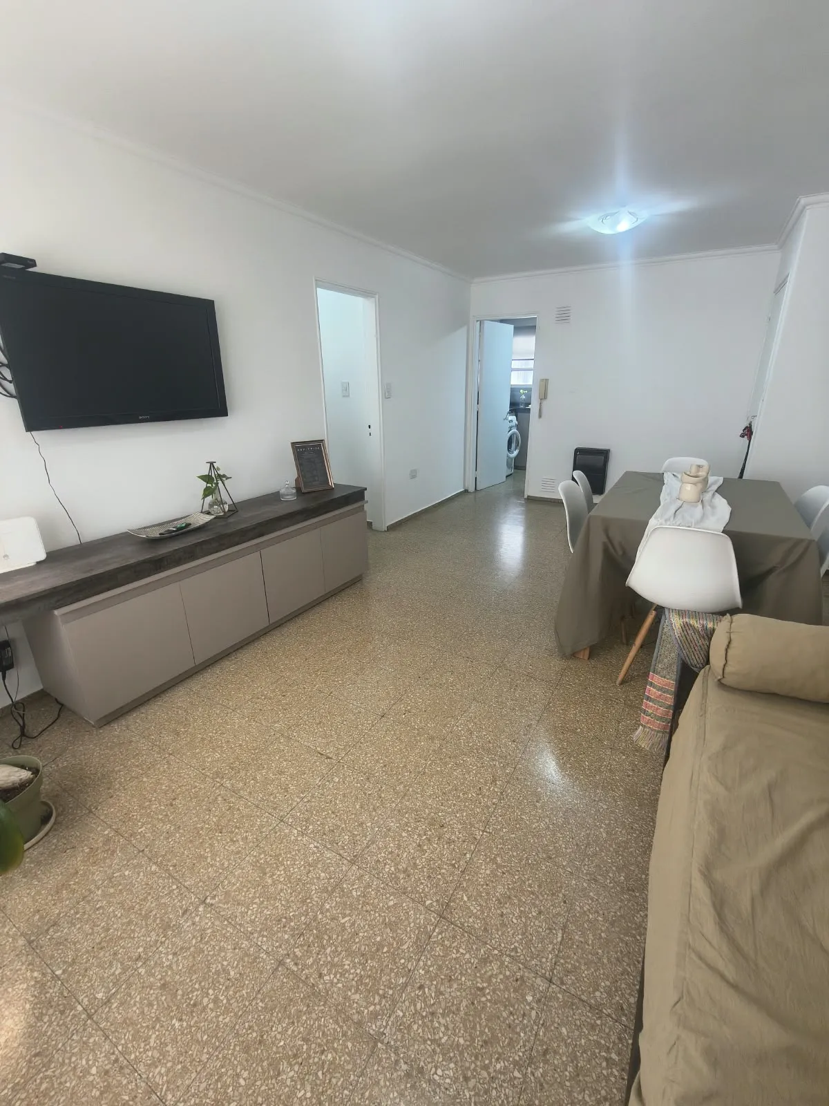 Departamento amoblado para 4 personas- calle Montevideo