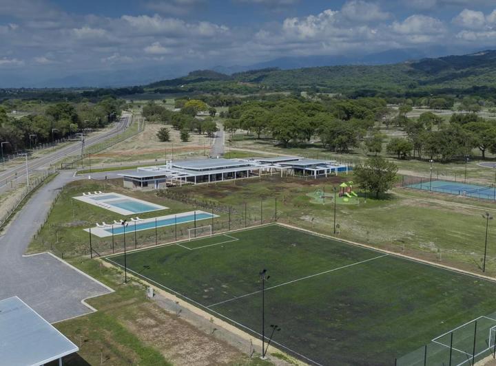 Terreno · 1277m²