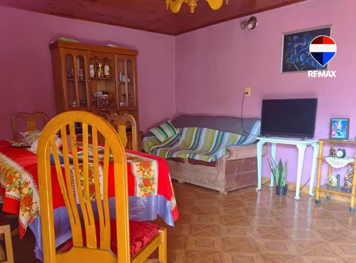 Casa · 250m² · 5 Ambientes · 1 Cochera