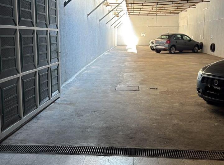 Garage · 80m² · 8 Cocheras