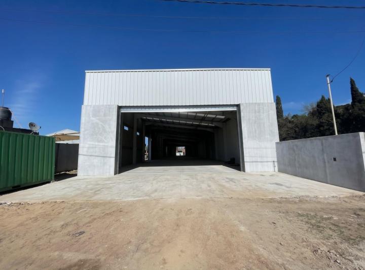 Bodega-Galpón · 835m² · 2 Ambientes