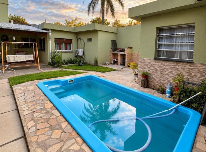 Casa · 170m² · 5 Ambientes · 2 Cocheras