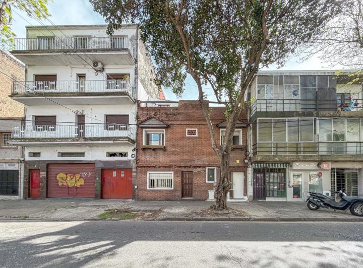 Casa · 84m² · 6 Ambientes