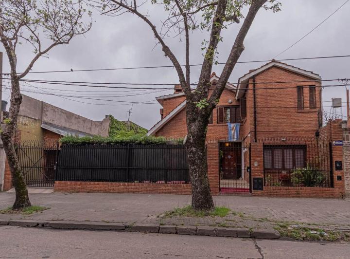 Casa · 545m² · 7 Ambientes · 2 Cocheras