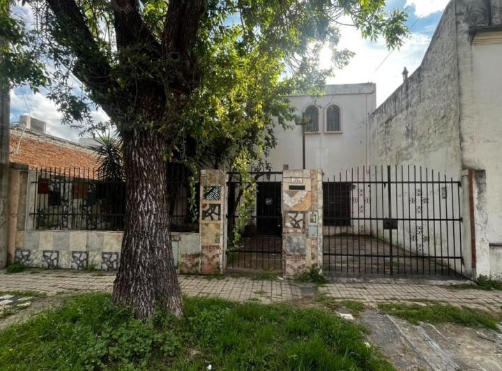 Casa · 135m² · 4 Dormitorios · 1 Cochera