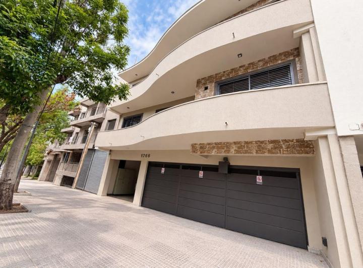 Departamento · 90m² · 2 Ambientes · 1 Cochera