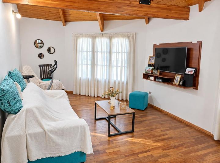 Casa · 160m² · 4 Ambientes · 2 Cocheras