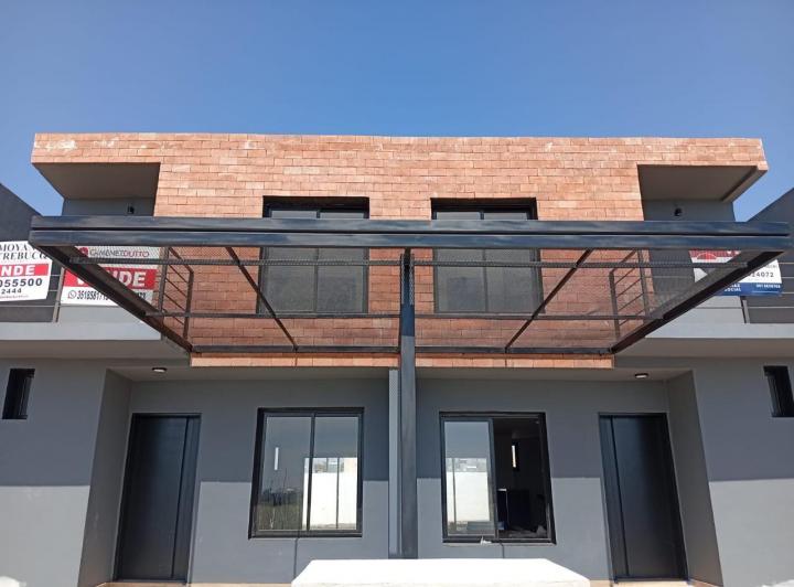 Casa · 142m² · 4 Ambientes · 1 Cochera