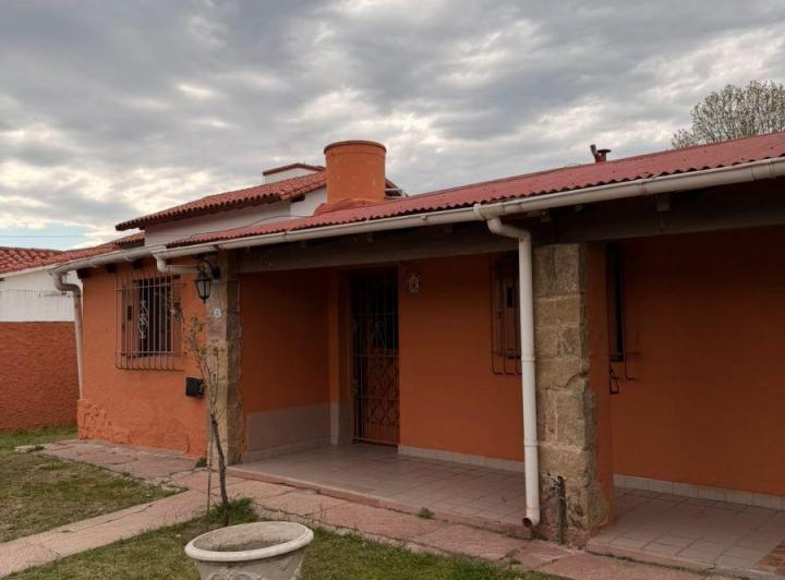 Casa · 170m² · 3 Ambientes · 2 Cocheras