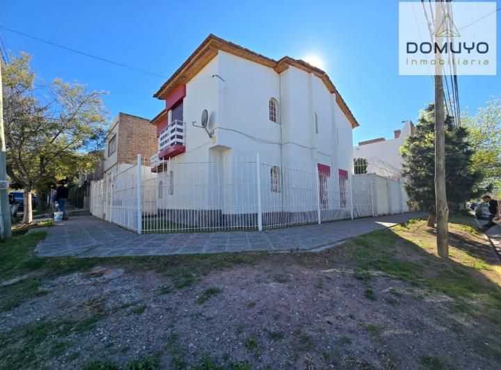 Casa · 151m² · 4 Dormitorios