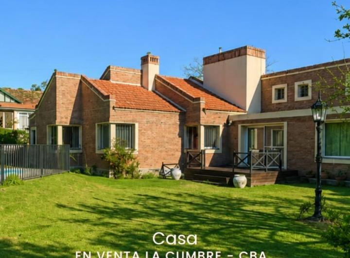 Casa · 291m² · 5 Ambientes · 2 Cocheras