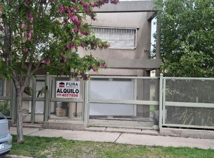 Casa · 200m² · 5 Ambientes · 1 Cochera