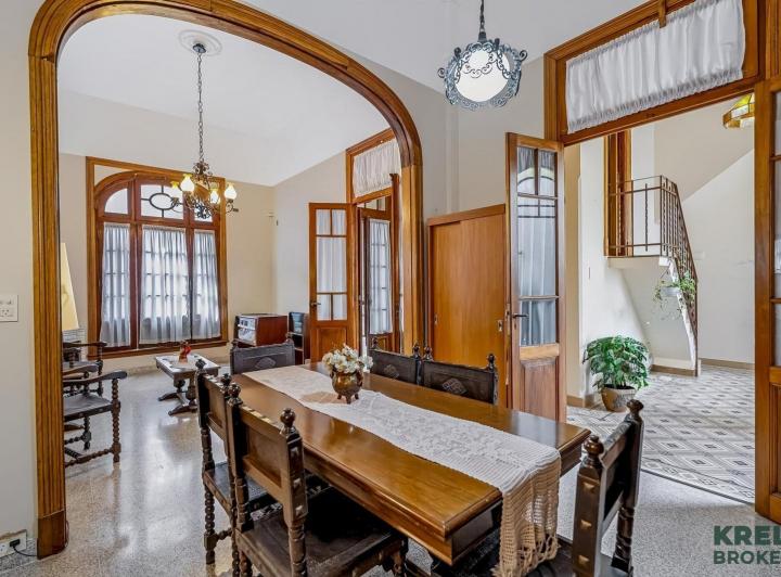 PH · 188m² · 7 Ambientes · 1 Cochera