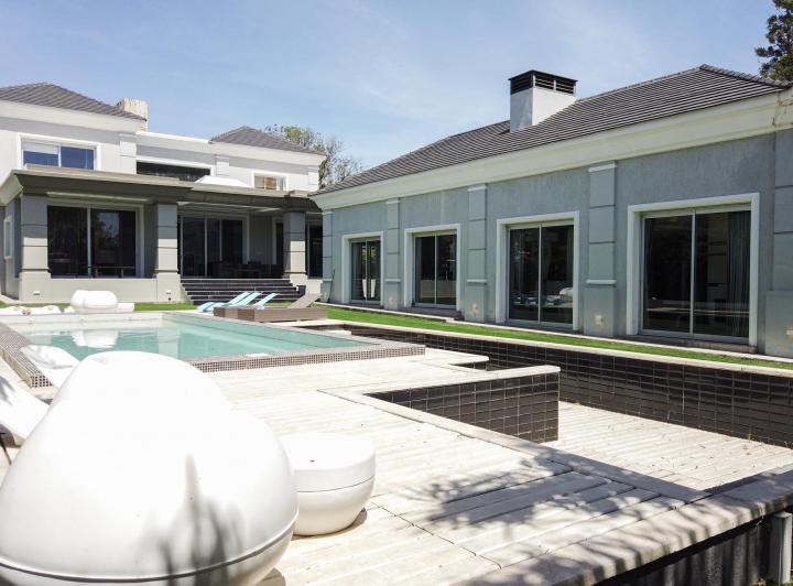 Casa · 1100m² · 15 Ambientes