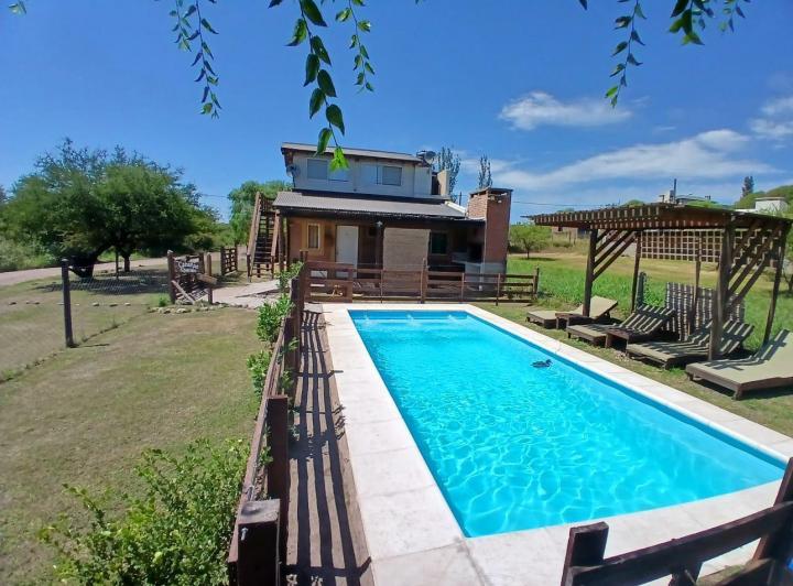 Casa · 177m² · 8 Ambientes · 2 Cocheras