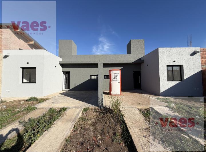 Casa · 72m² · 4 Ambientes · 1 Cochera