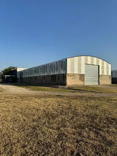Galpón En Alquiler De 800 M2 En Complejo Pretor Camino Alta Gracia