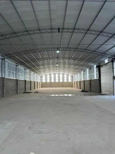 Galpón En Alquiler De 550 M2 En Complejo Pretor, Camino Alta Gracia