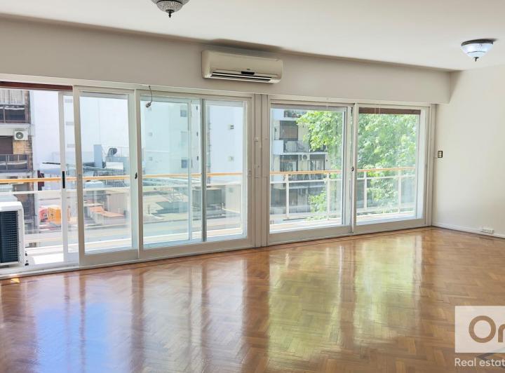 Departamento · 160m² · 5 Ambientes · 1 Cochera