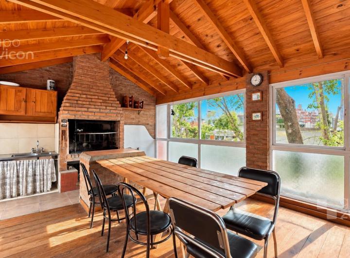 Casa · 125m² · 4 Ambientes · 1 Cochera