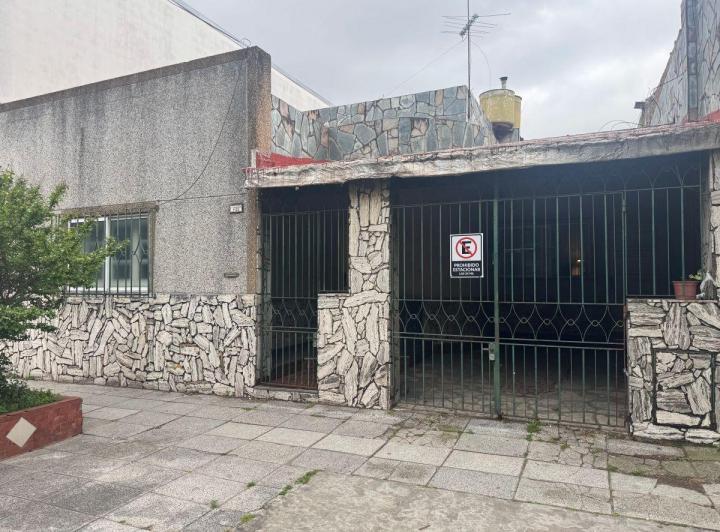 Casa · 206m² · 3 Ambientes · 1 Cochera