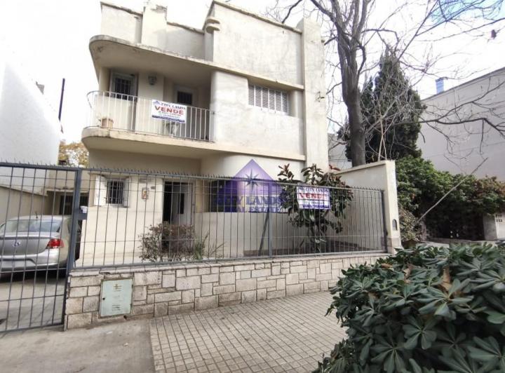 Casa · 199m² · 4 Ambientes · 2 Cocheras