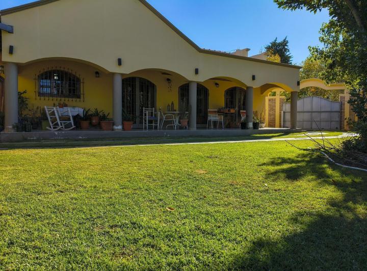 Casa · 267m² · 8 Ambientes