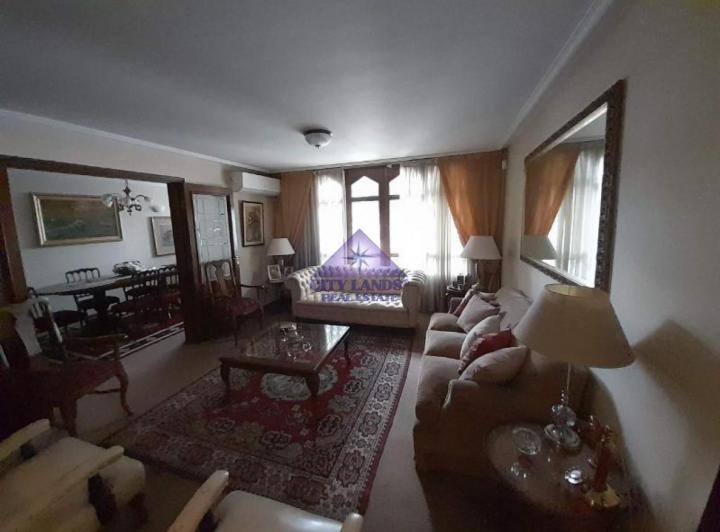 Casa · 497m² · 8 Ambientes · 2 Cocheras