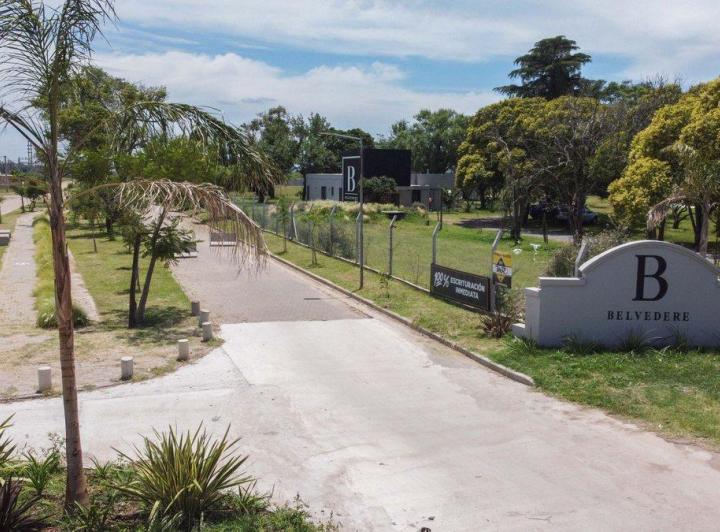 Terreno · 300m²