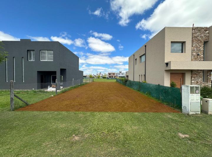 Terreno · 330m²