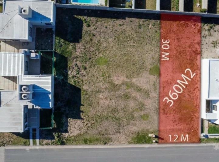 Terreno · 360m²