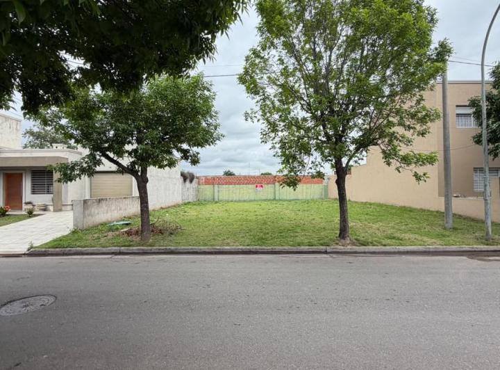 Terreno · 375m²