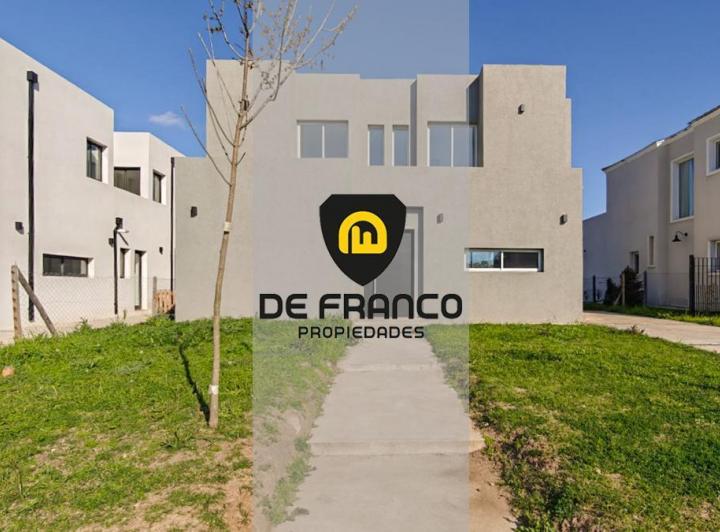 Casa · 188m² · 5 Ambientes · 2 Cocheras