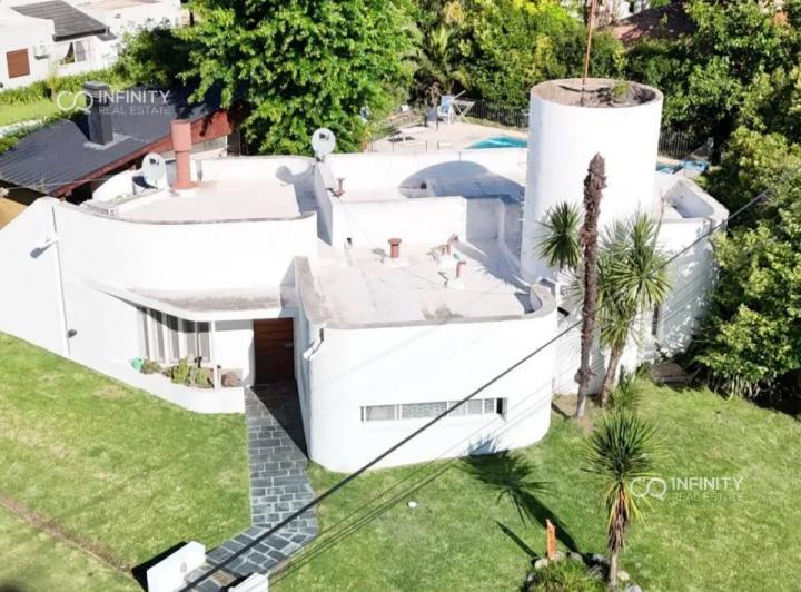 Casa · 110m² · 4 Ambientes · 2 Cocheras
