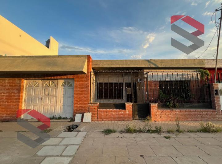 Casa · 127m² · 4 Ambientes · 1 Cochera
