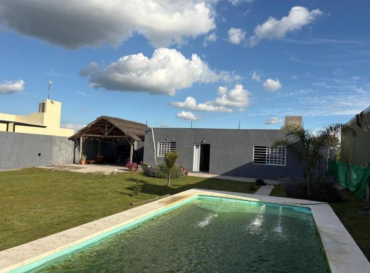 Casa · 120m² · 2 Ambientes · 5 Cocheras