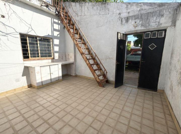 Casa · 77m² · 4 Ambientes · 3 Cocheras