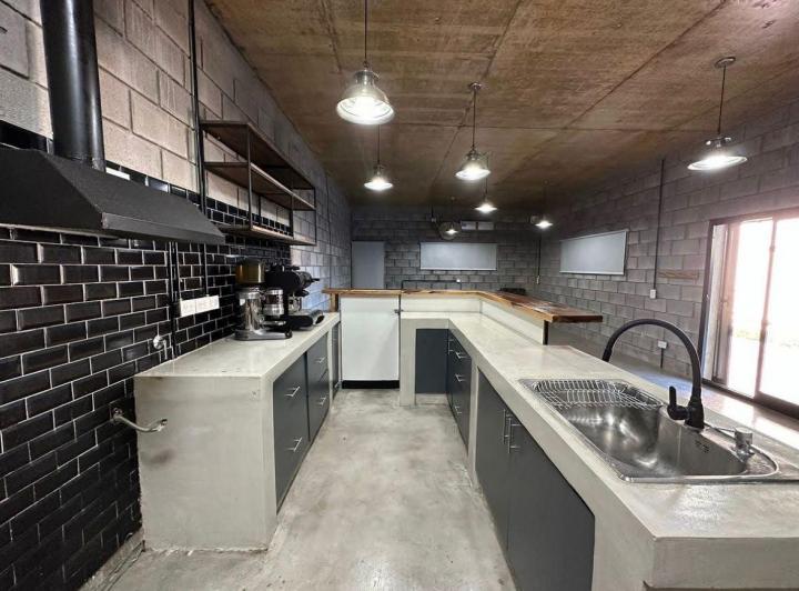 Casa · 64m² · 5 Ambientes · 3 Cocheras