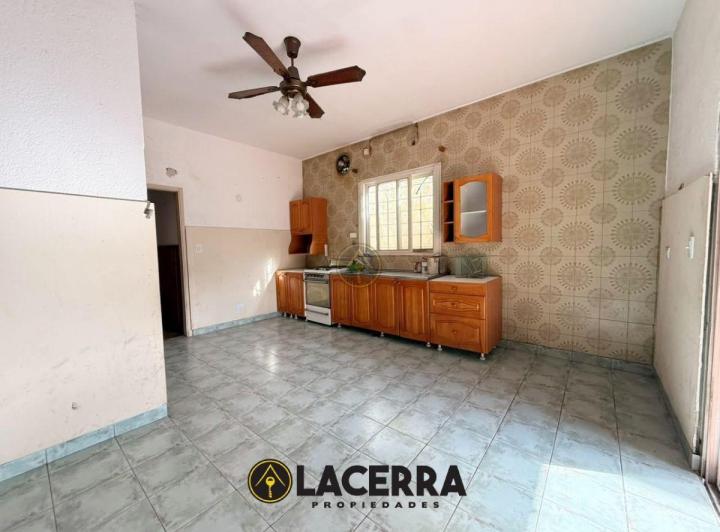 Casa · 95m² · 4 Ambientes · 2 Cocheras