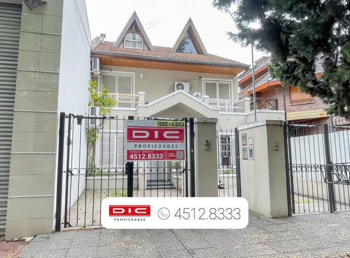 Casa · 102m² · 4 Ambientes · 1 Cochera