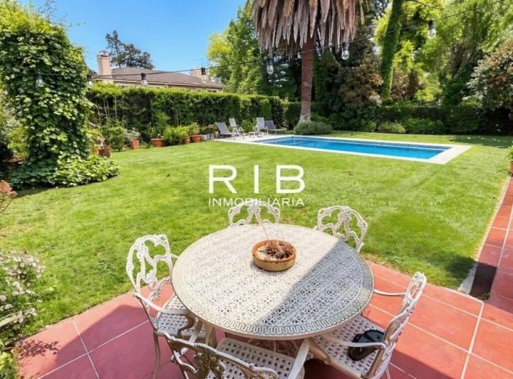 Casa · 152m² · 5 Ambientes · 3 Cocheras