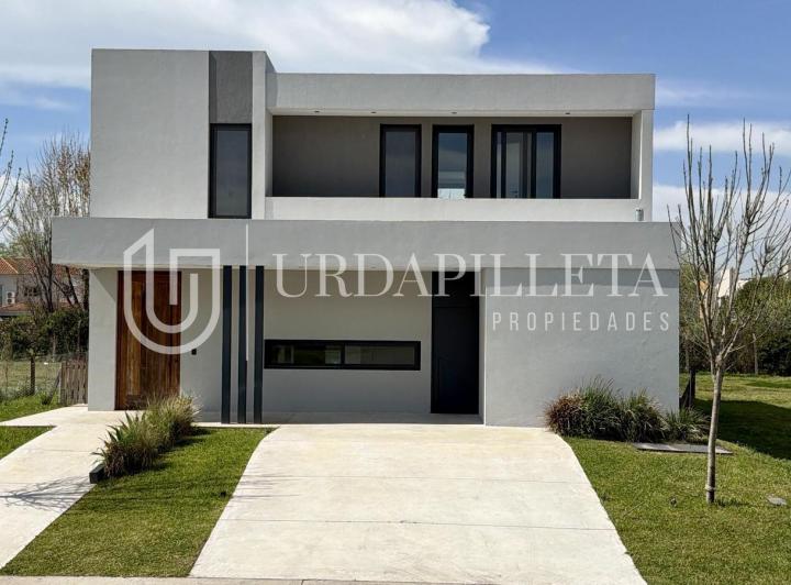 Casa · 347m² · 6 Ambientes