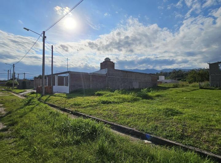 Terreno · 280m²